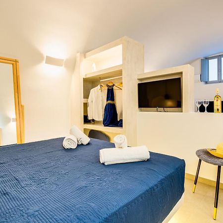 Tiara Suites Santorini Fira  Eksteriør bilde