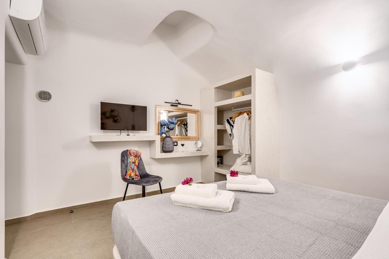 Tiara Suites Santorini Fira  Eksteriør bilde