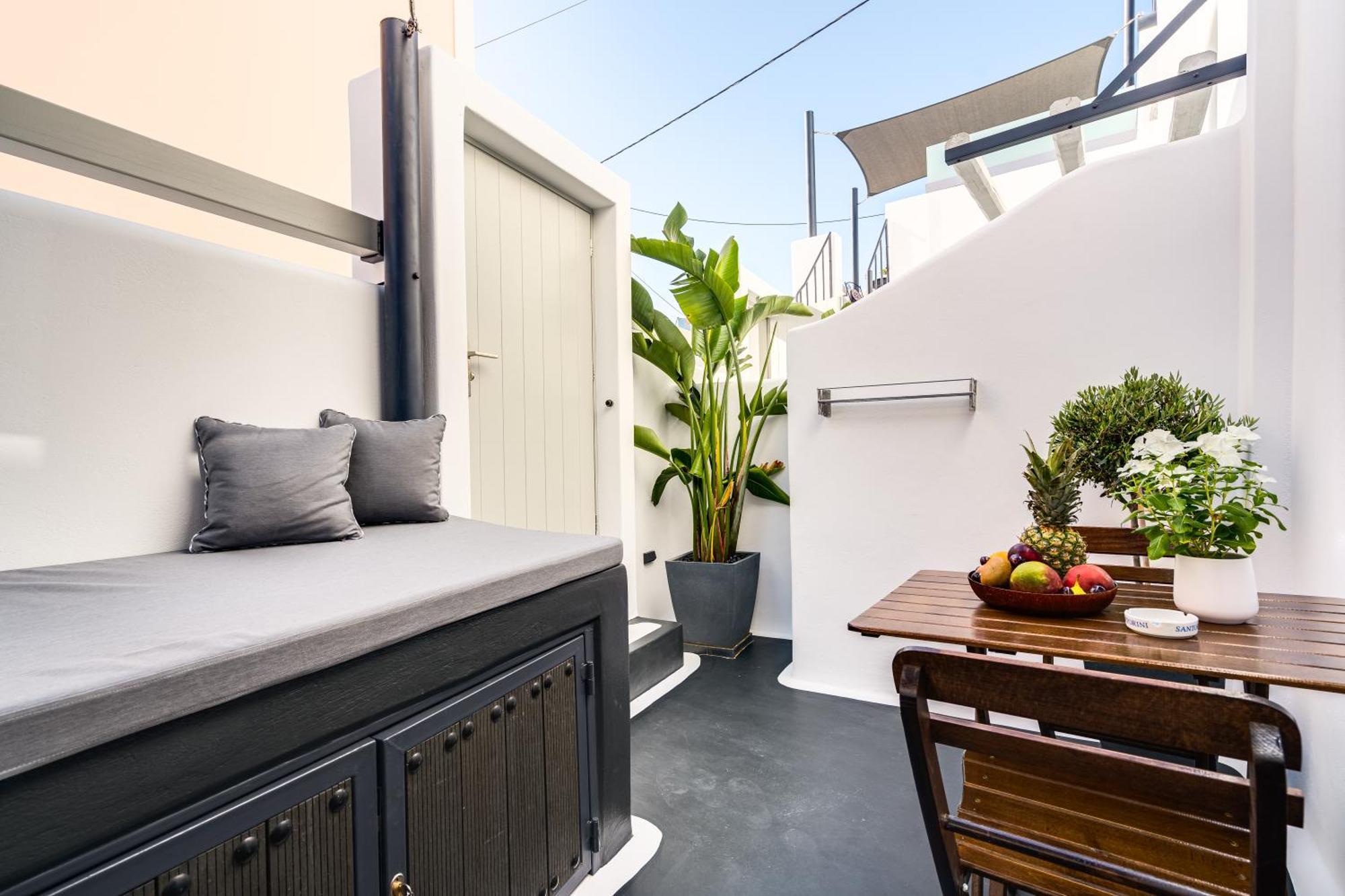 Tiara Suites Santorini Fira  Eksteriør bilde