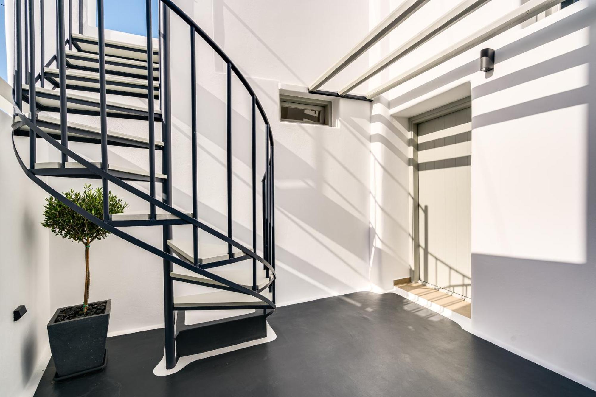 Tiara Suites Santorini Fira  Eksteriør bilde