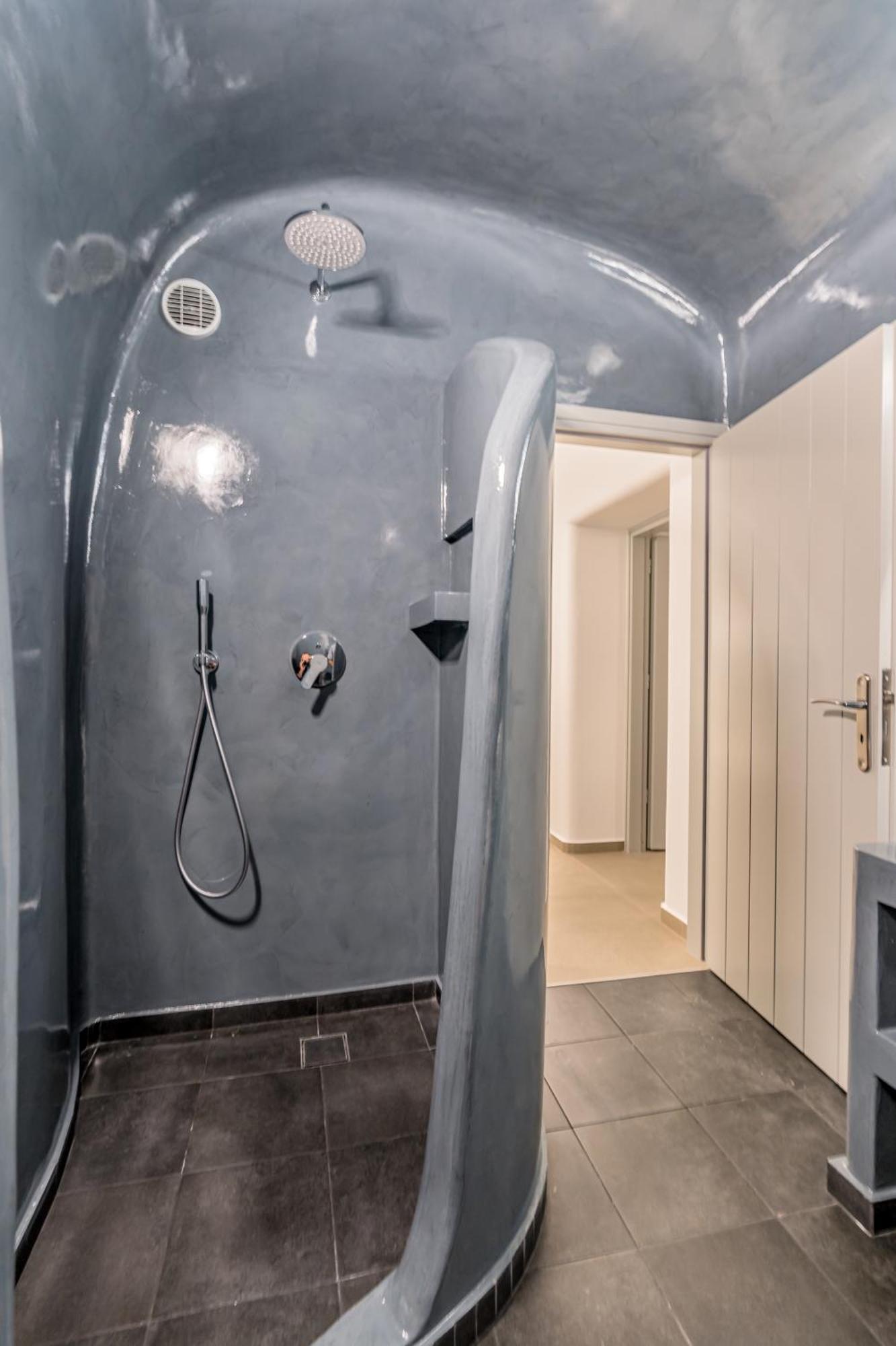 Tiara Suites Santorini Fira  Eksteriør bilde