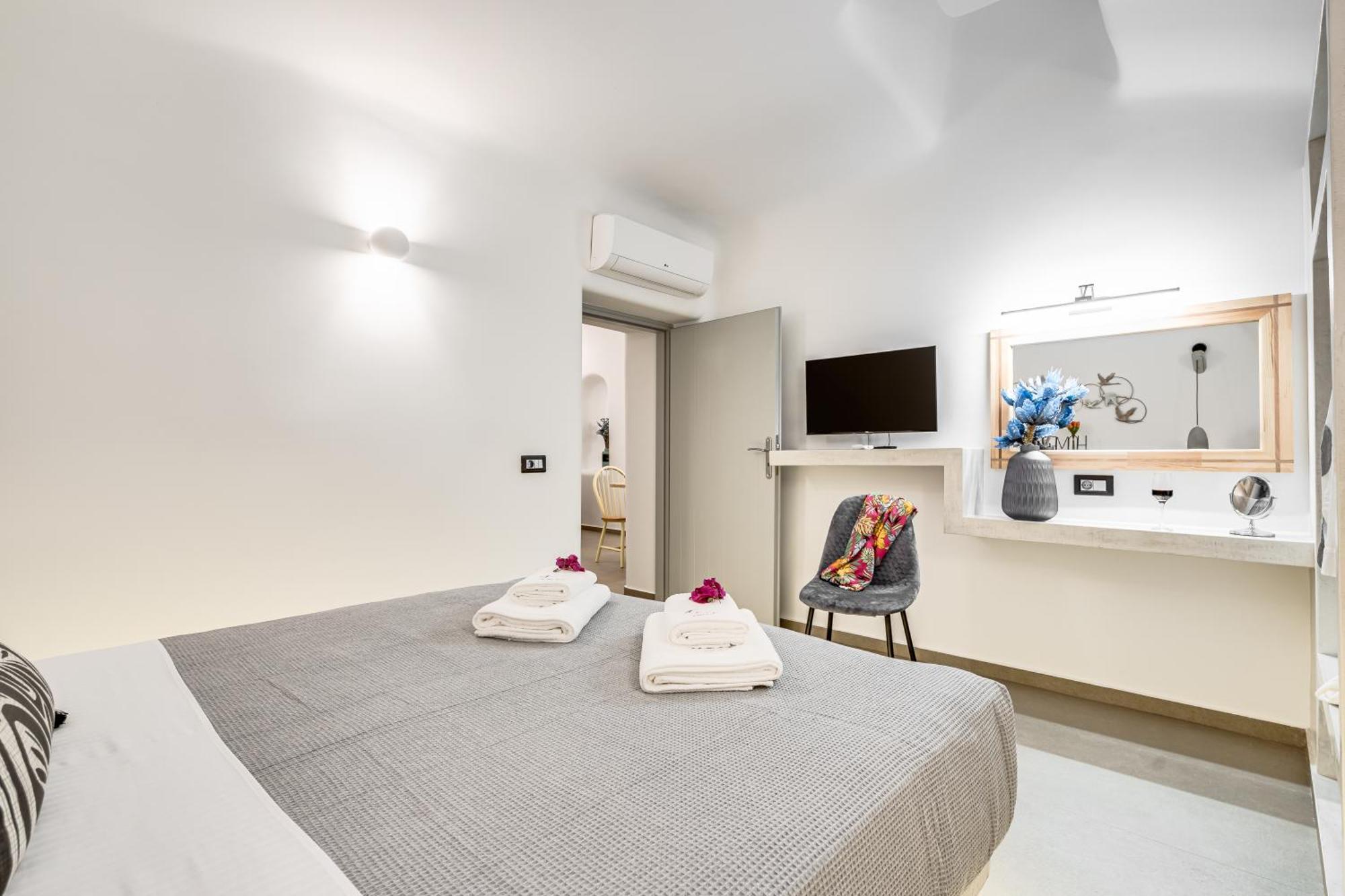 Tiara Suites Santorini Fira  Eksteriør bilde